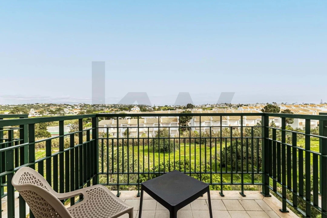 Apartamento T2 para Arrendamento férias em Guia Foto 18