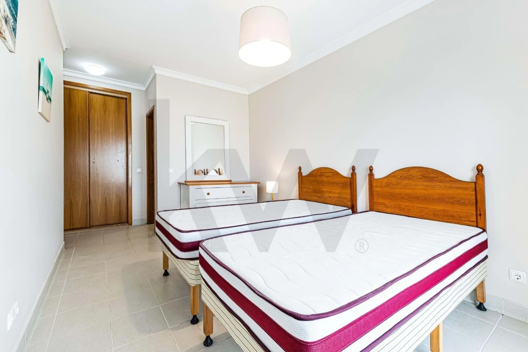 Apartamento T2 para Arrendamento férias em Guia Foto 7