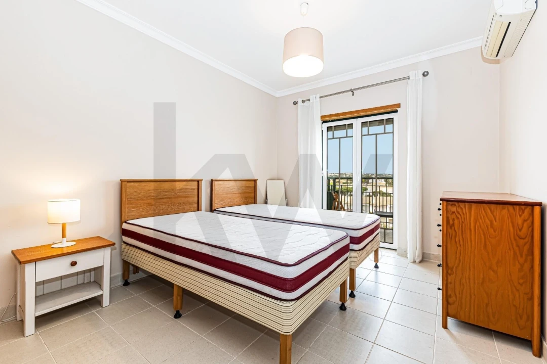 Apartamento T2 para Arrendamento férias em Guia Foto 13