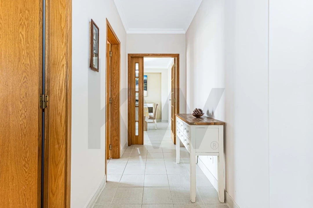 Apartamento T2 para Arrendamento férias em Guia Foto 11