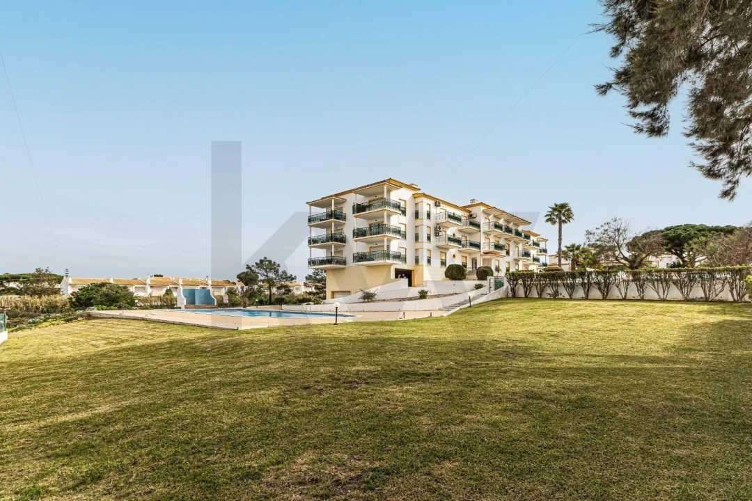 Apartamento T2 para Arrendamento férias em Guia Foto 23