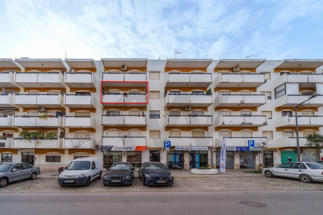 Apartamento T2 para Venda em Quelfes Foto 20