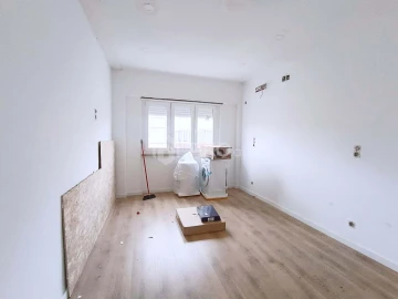 Apartamento T3 para Venda em Benfica