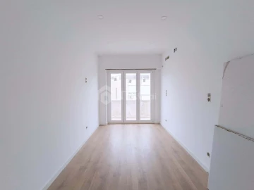 Apartamento T3 para Venda em Benfica