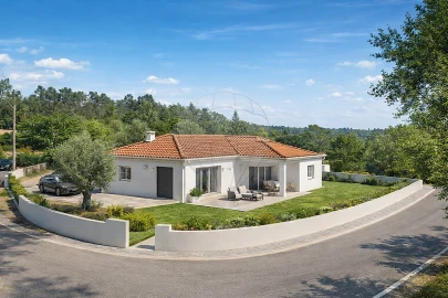 Terreno para Venda em Antuzede e Vil de Matos