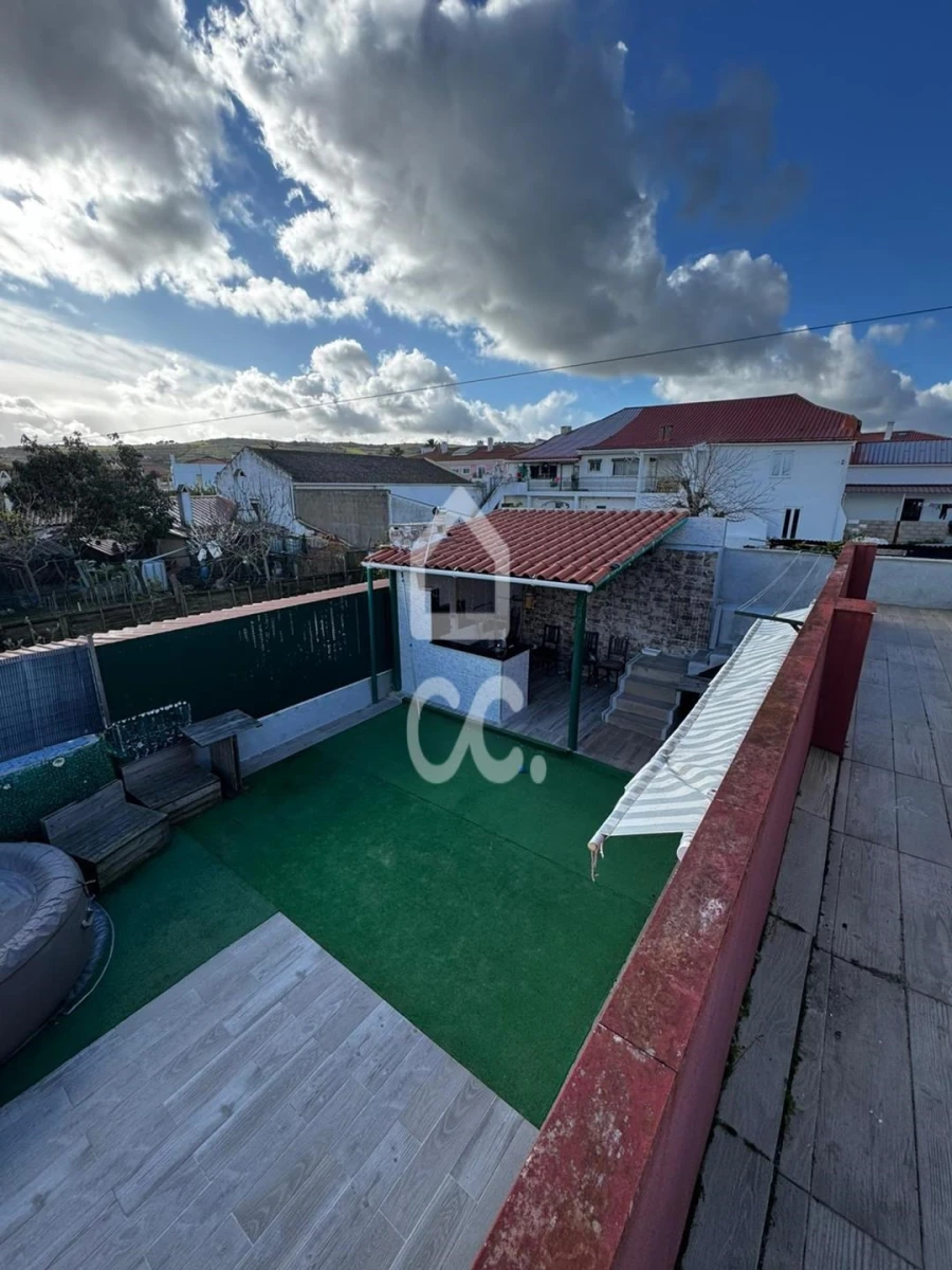 Moradia T2 para Venda em Carregado e Cadafais Foto 3