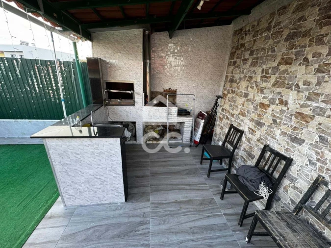 Moradia T2 para Venda em Carregado e Cadafais Foto 5