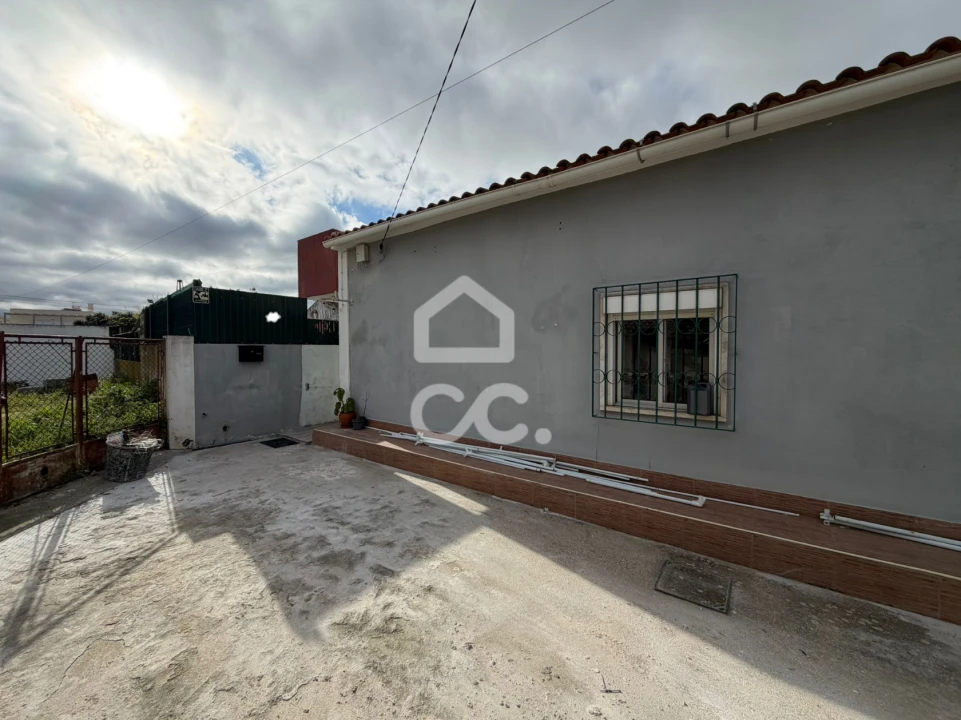 Moradia T2 para Venda em Carregado e Cadafais Foto 26