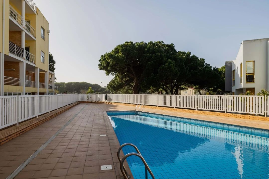 Apartamento T2 para Venda em Caparica e Trafaria Foto 3