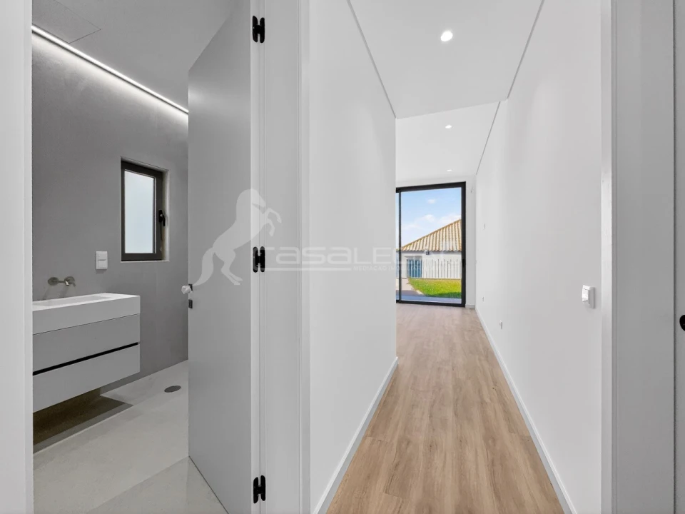 Moradia T3 para Venda em Ponta do Pargo Foto 11