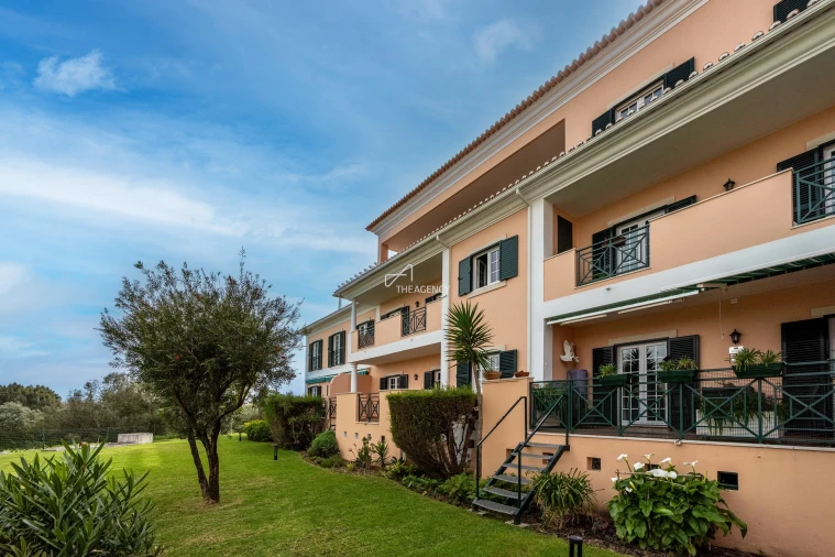 Apartamento T2 para Venda em Agualva e Mira-Sintra Foto 23