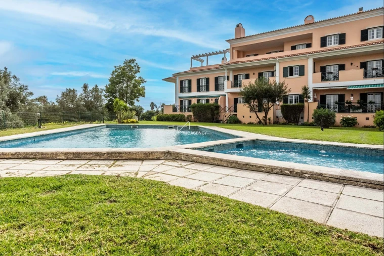 Apartamento T2 para Venda em Agualva e Mira-Sintra Foto 24