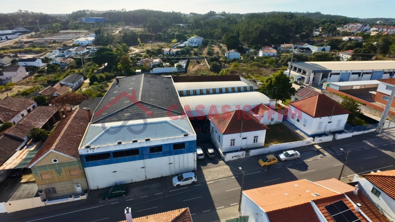 Prédio para Venda em Parceiros e Azoia Foto 2