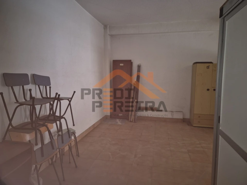 Garagem para Arrendamento em Odivelas Foto 5