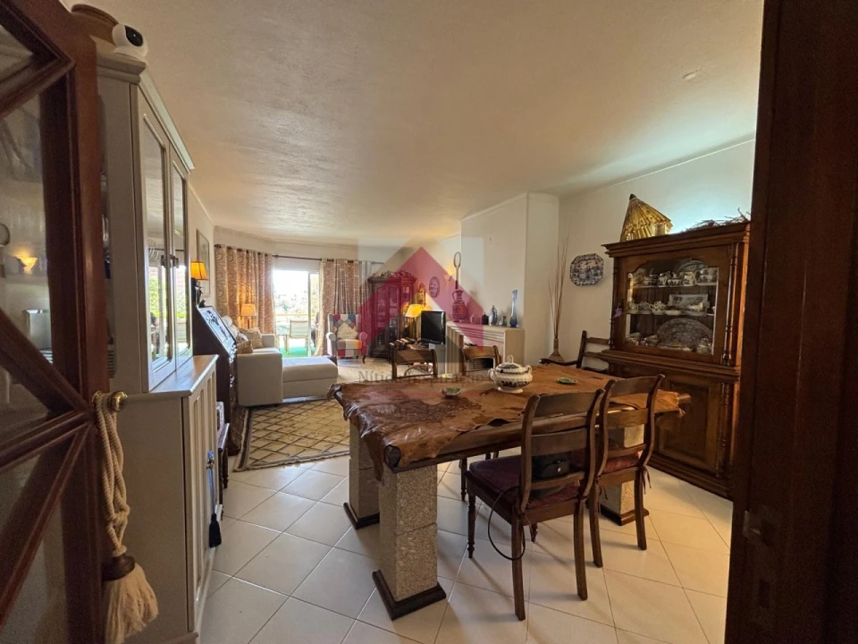 Apartamento T1 para Venda em Quarteira Foto 2