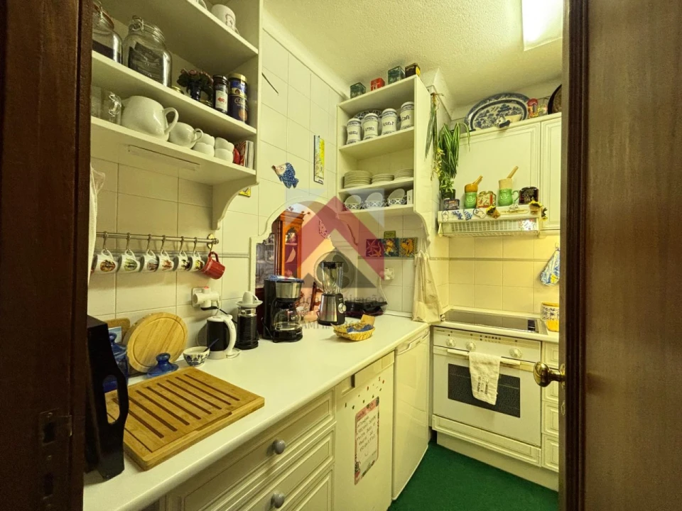 Apartamento T1 para Venda em Quarteira Foto 9