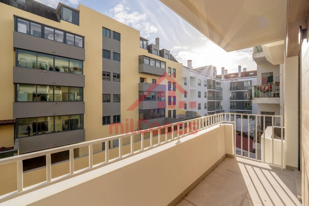 Apartamento T2 para Venda em Santa Maria, São Pedro e Matacães Foto 7