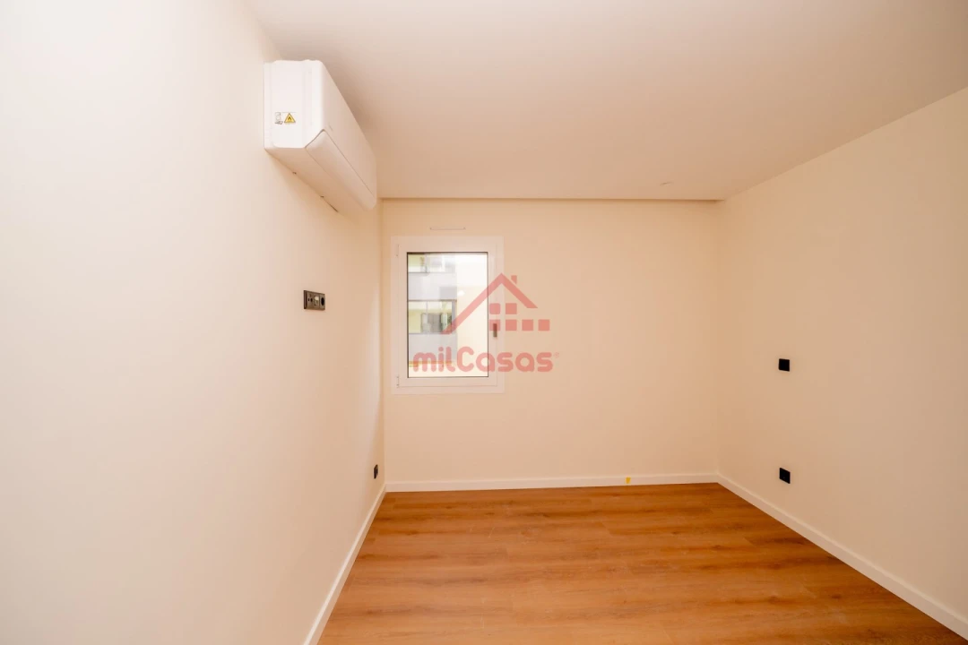 Apartamento T2 para Venda em Santa Maria, São Pedro e Matacães Foto 11