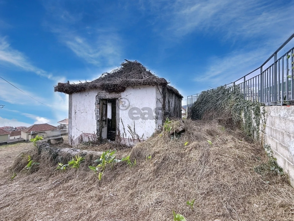 Moradia T3 para Venda em Arco da Calheta Foto 10