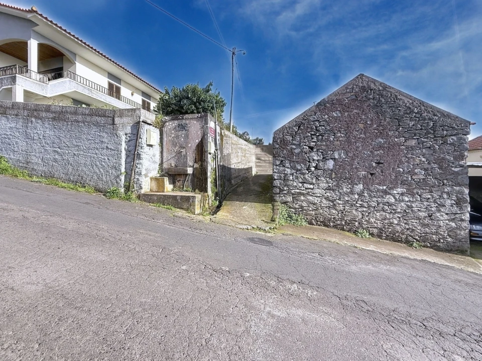 Moradia T3 para Venda em Arco da Calheta Foto 24