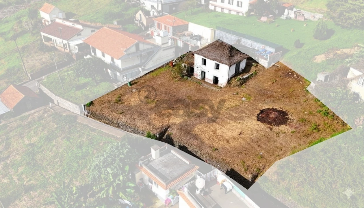 Moradia T3 para Venda em Arco da Calheta Foto 31