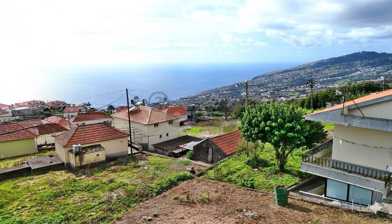 Moradia T3 para Venda em Arco da Calheta Foto 35