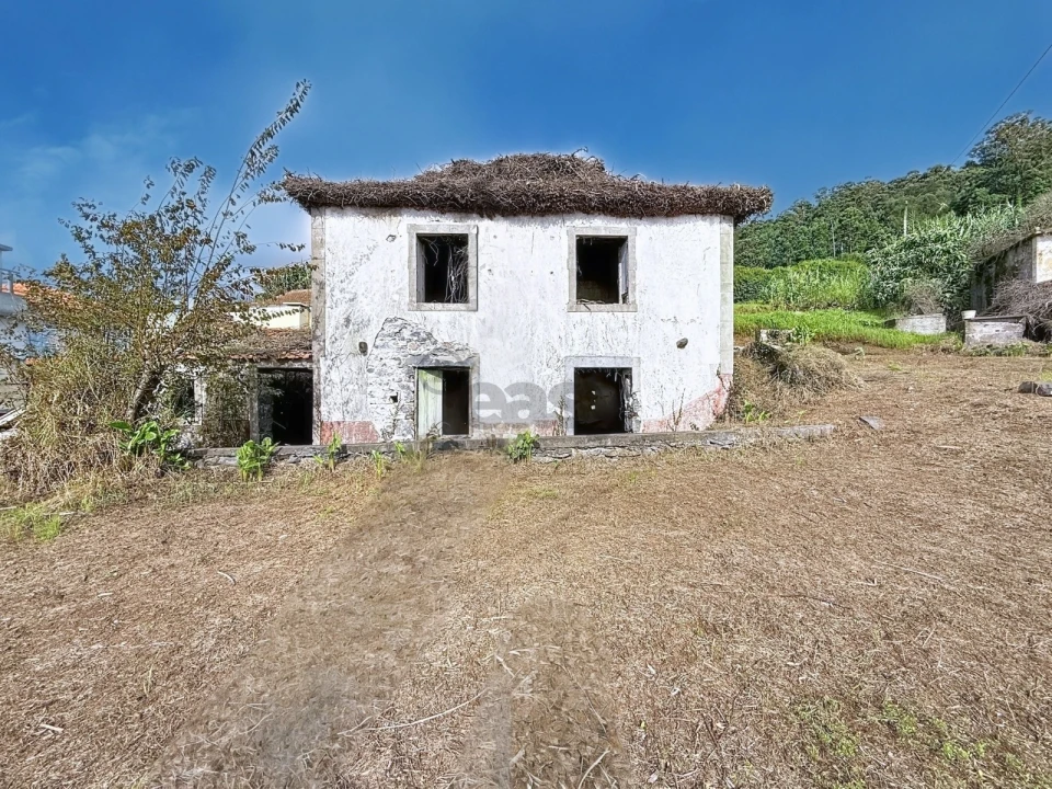 Moradia T3 para Venda em Arco da Calheta Foto 13