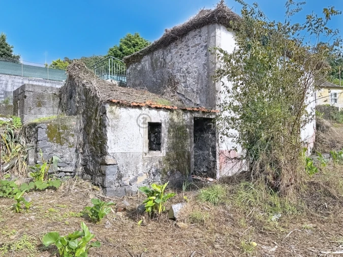 Moradia T3 para Venda em Arco da Calheta Foto 15