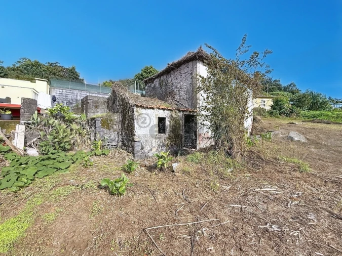 Moradia T3 para Venda em Arco da Calheta Foto 18