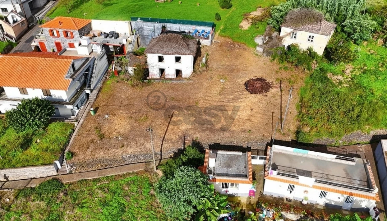 Moradia T3 para Venda em Arco da Calheta Foto 28