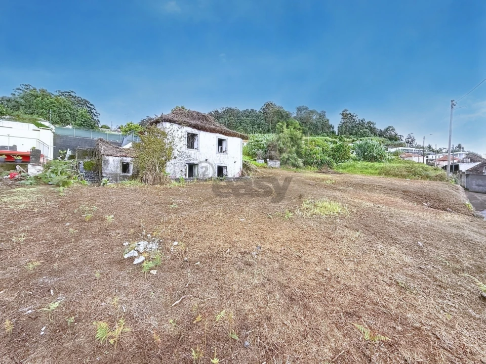 Moradia T3 para Venda em Arco da Calheta Foto 4