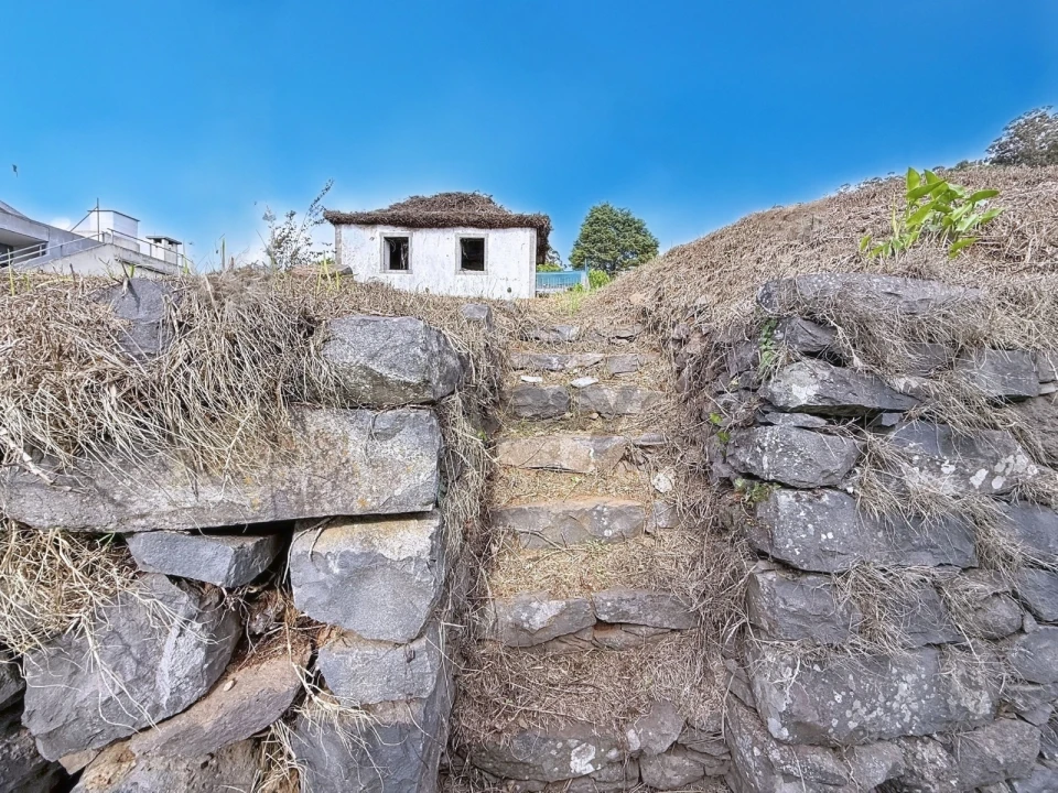 Moradia T3 para Venda em Arco da Calheta Foto 22