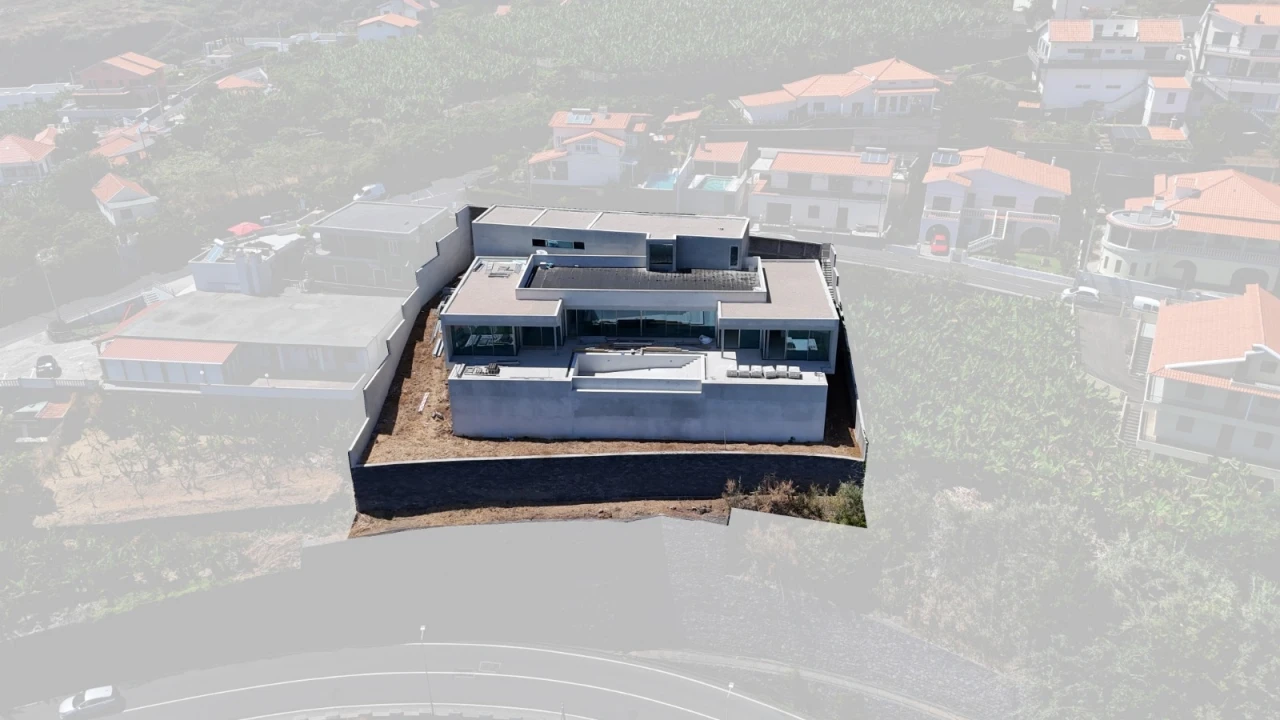 Moradia T4 para Venda em Calheta Foto 46