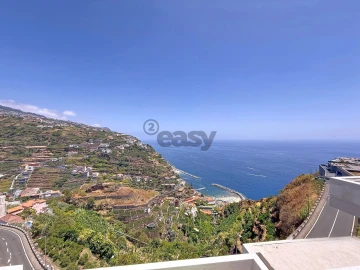 Moradia T4 para Venda em Calheta
