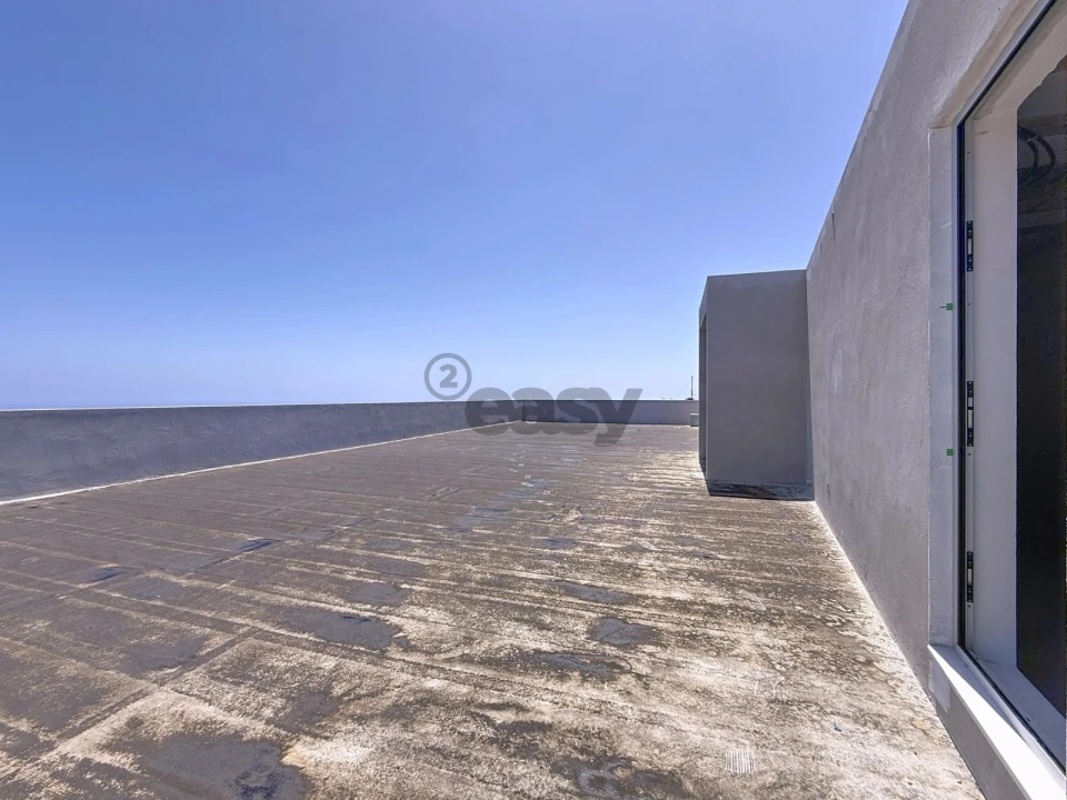 Moradia T4 para Venda em Calheta Foto 10