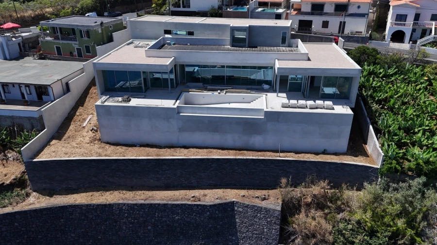 Moradia T4 para Venda em Calheta Foto 43