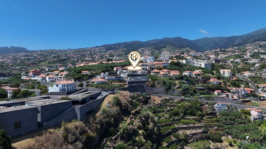 Moradia T4 para Venda em Calheta Foto 49