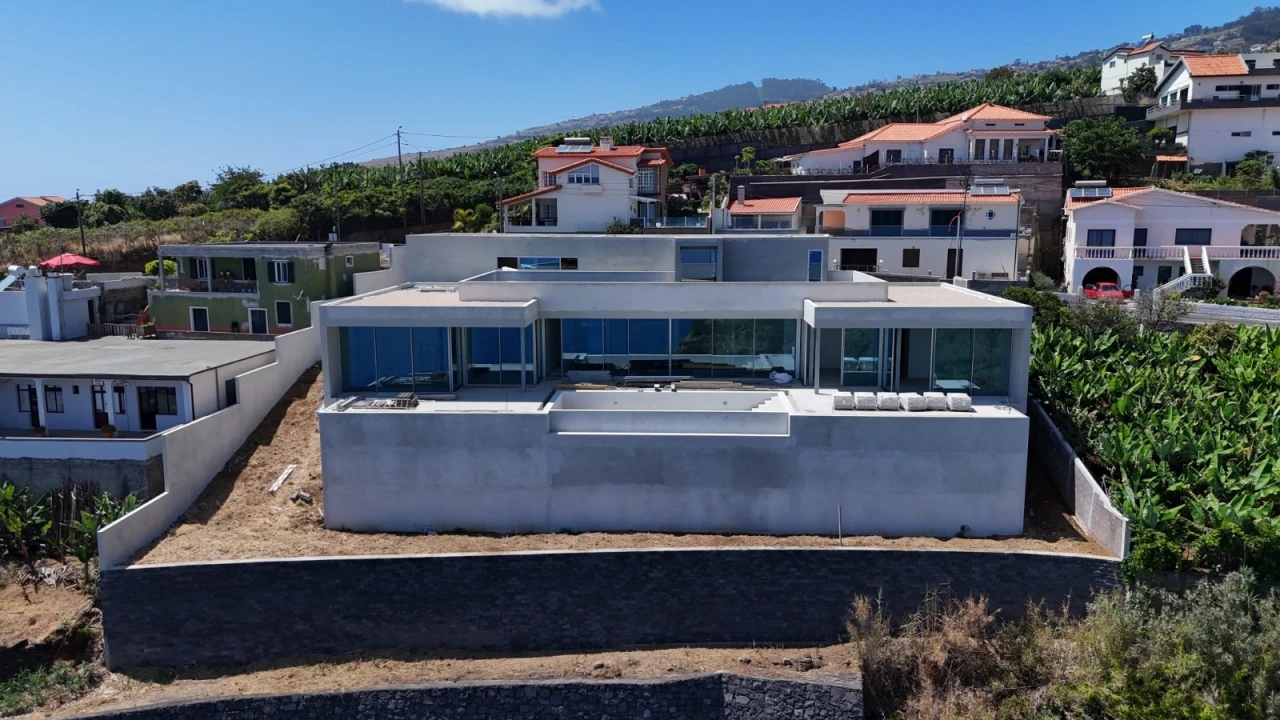 Moradia T4 para Venda em Calheta Foto 63