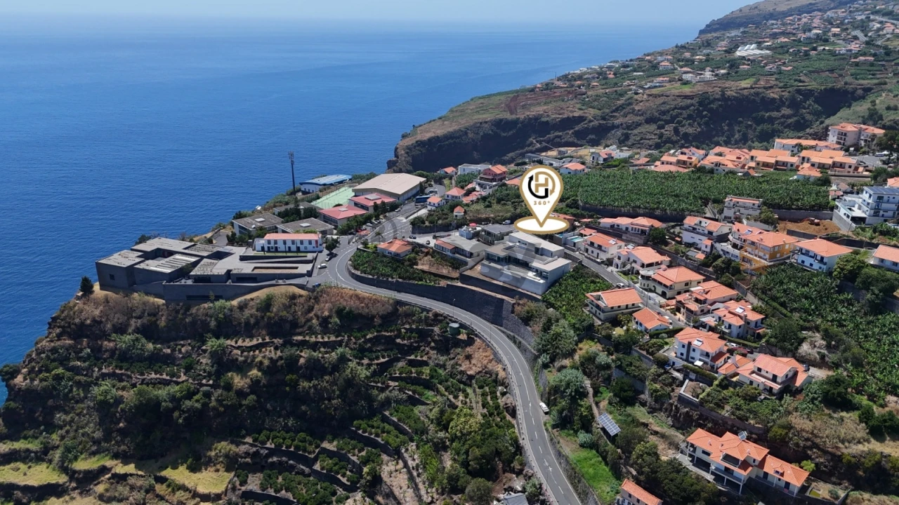Moradia T4 para Venda em Calheta Foto 52