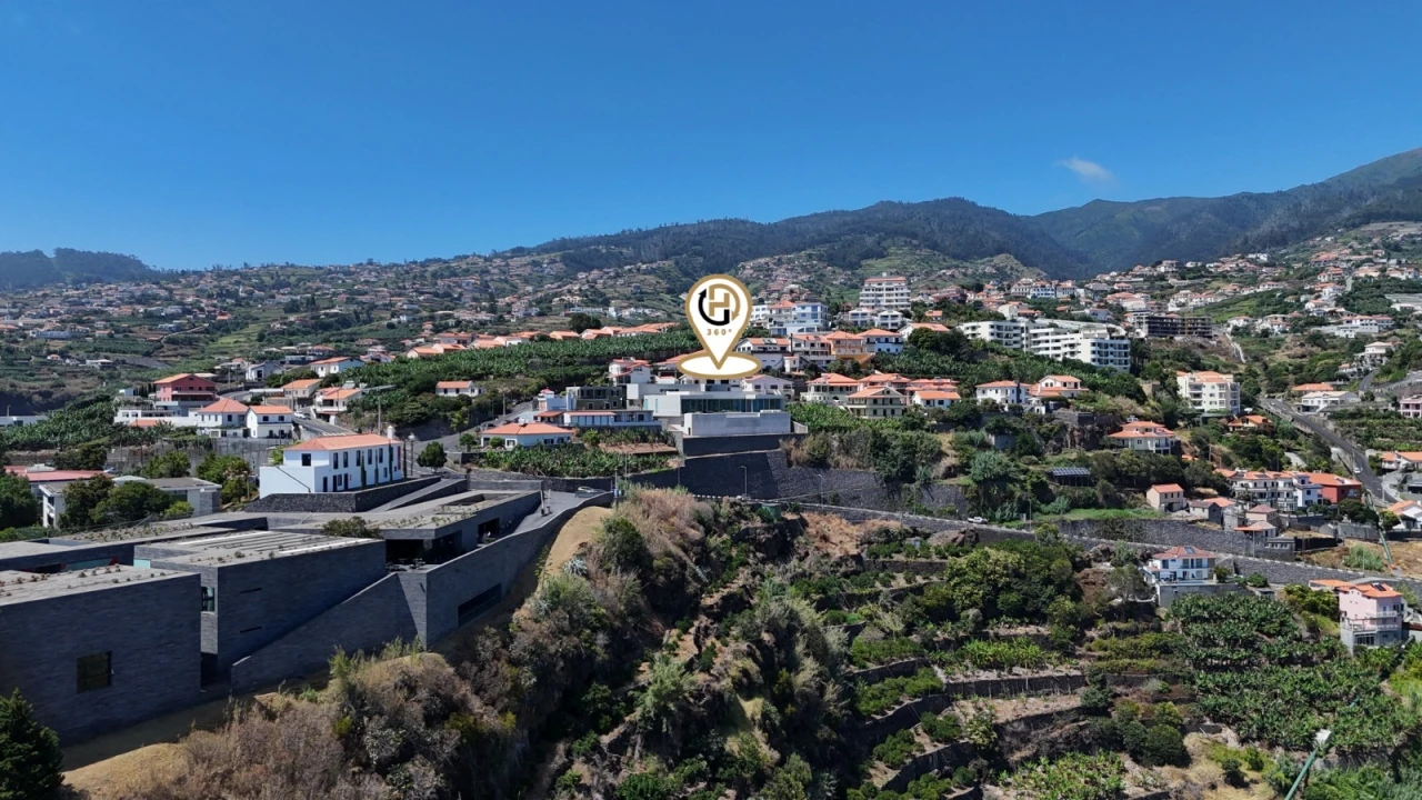 Moradia T4 para Venda em Calheta Foto 49