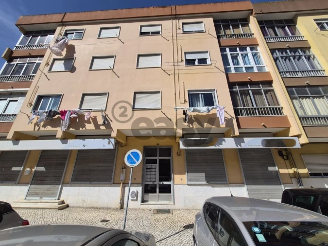Apartamento T2 para Venda em Rio de Mouro Foto 17