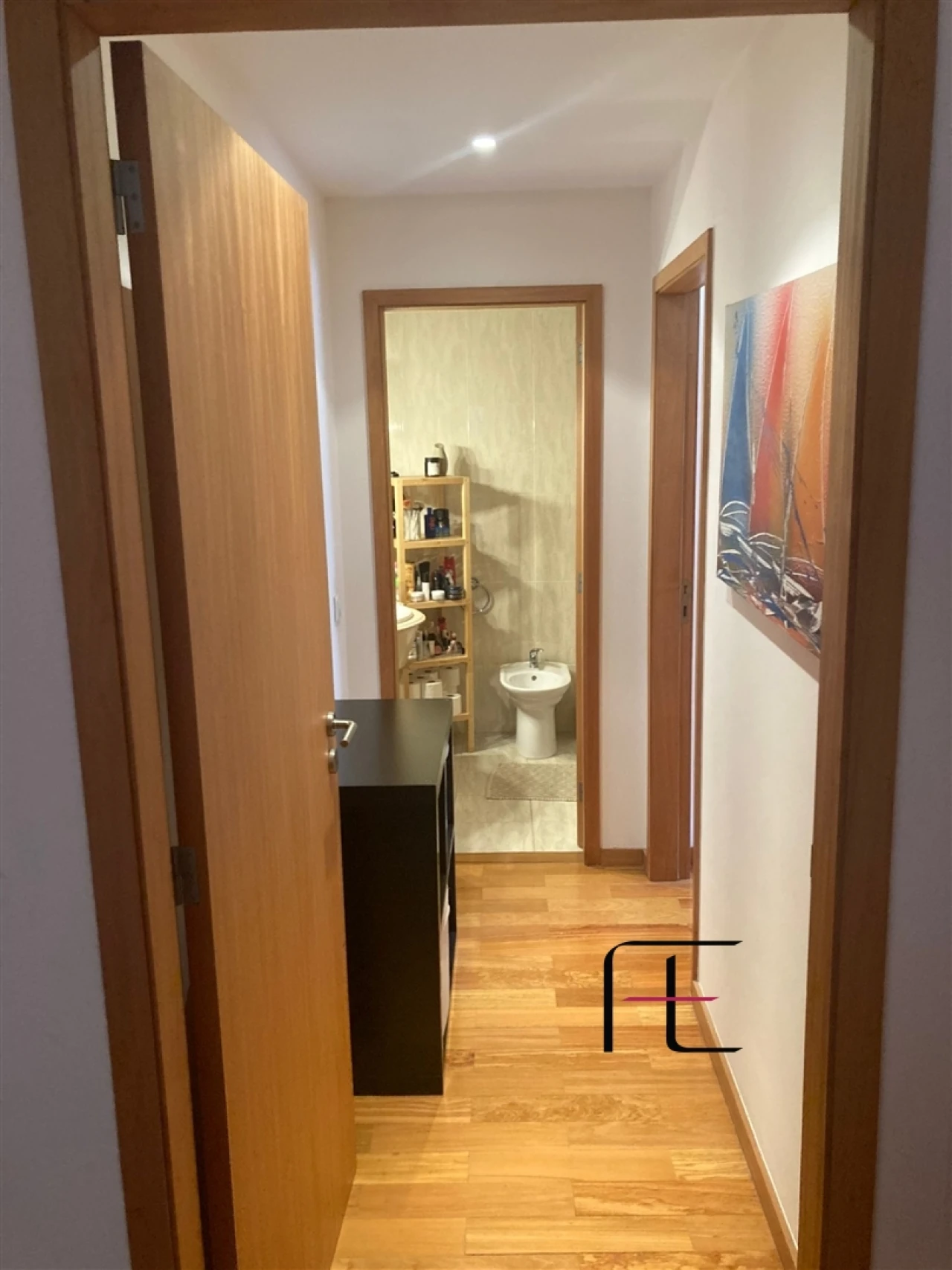 Apartamento T1 para Arrendamento em Canelas Foto 4