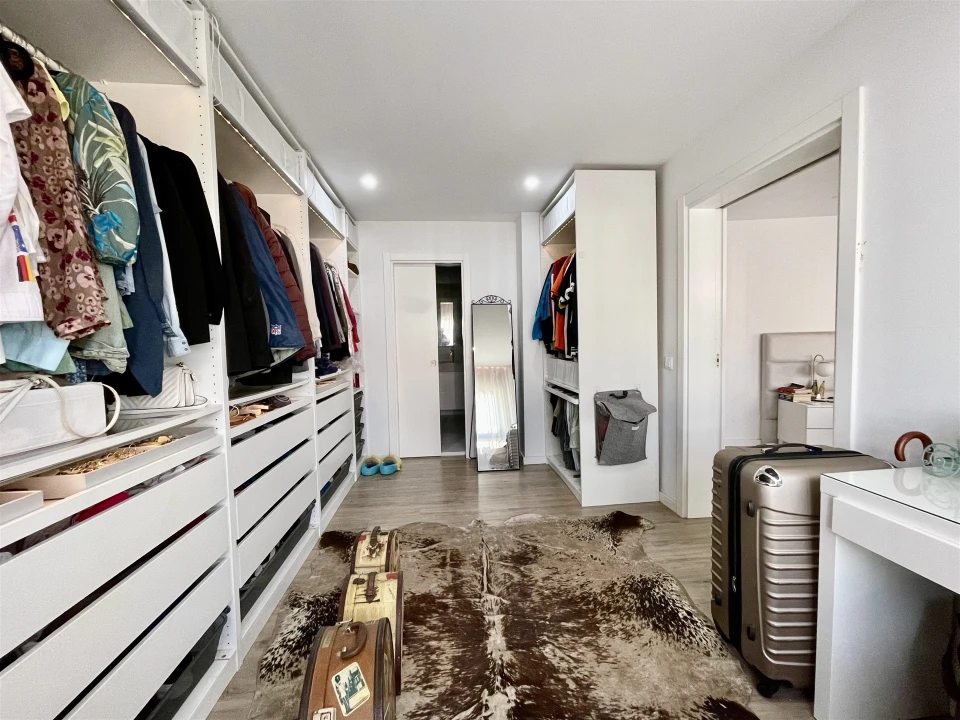 Apartamento T5 para Venda em Faro (Sé e São Pedro) Foto 35