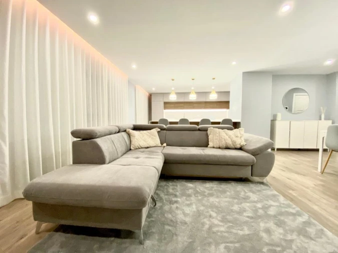 Apartamento T5 para Venda em Faro (Sé e São Pedro) Foto 8