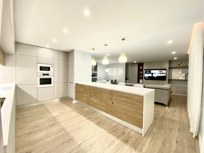 Apartamento T5 para Venda em Faro (Sé e São Pedro)