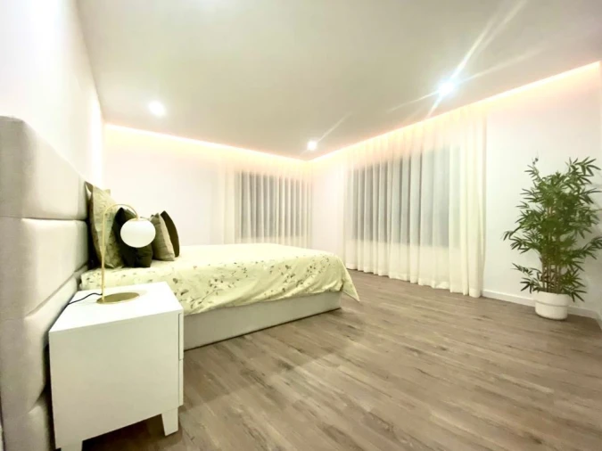 Apartamento T5 para Venda em Faro (Sé e São Pedro) Foto 16