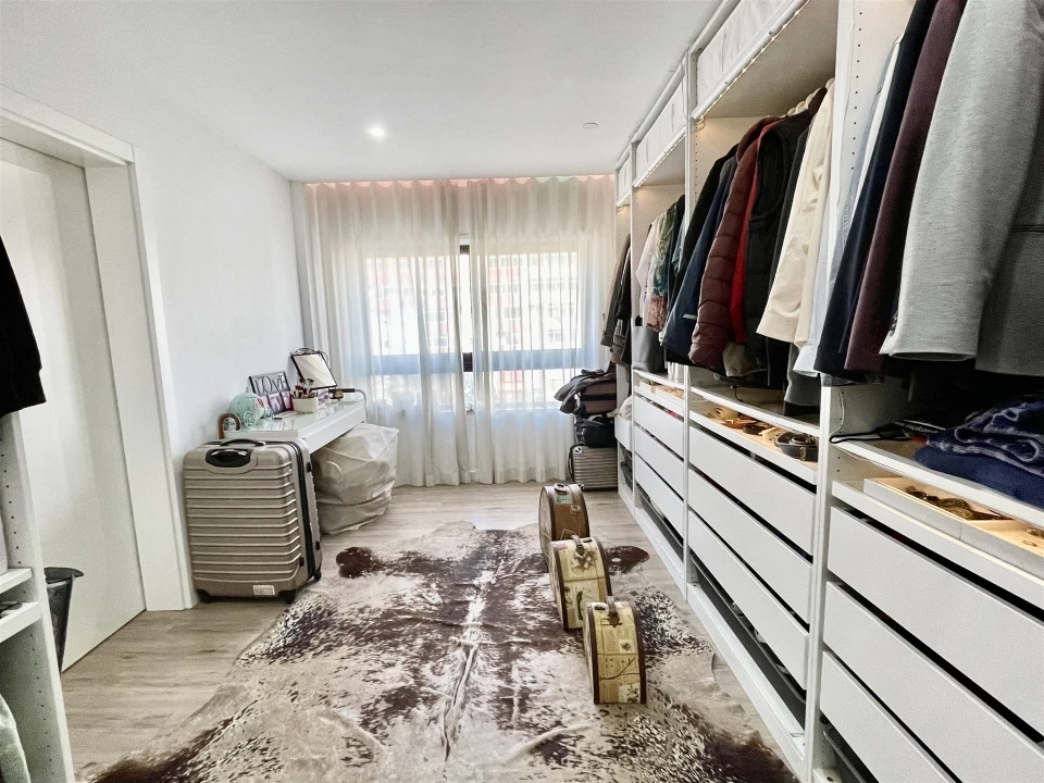 Apartamento T5 para Venda em Faro (Sé e São Pedro) Foto 36
