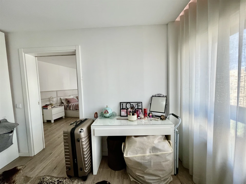 Apartamento T5 para Venda em Faro (Sé e São Pedro) Foto 37