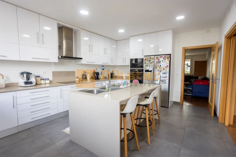 Moradia T5 para Venda em Alpiarça Foto 2