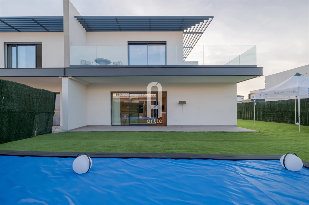 Moradia T3 para Venda em Amora Foto 31